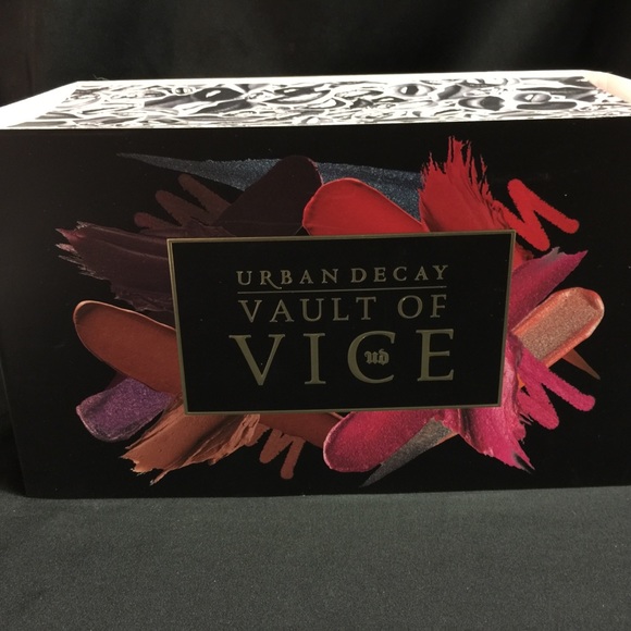 Authentic Urban Decay Vault Of Vice LTD Edition - Picture 2 of 5